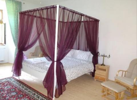 Romantika v historickom kaštieli zo 17. storočia - Biela Dáma a Čierny Rytier v Krompachoch.