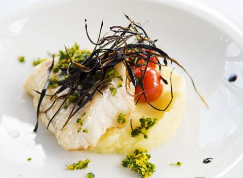 Poukážka v hodnote 50 € na aktuálne menu à la carte v prestížnom hoteli FIS Jasná****. Najlepšie slovenské a medzinárodné špeciality. 