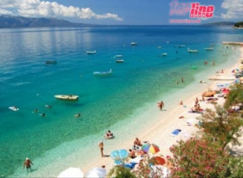 Užite si romantickú dovolenku vo Vodicich v chorvátskej  Severnej Dalmácii. Pobyt s polpenziou v rodinnej vilke len kúsok od pláže.