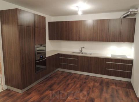 Originálny dizajnový nábytok INDECO presne podľa vášho želania. Zľava 200 € na akúkoľvek vstavanú skriňu s posuvnými dverami alebo kuchyňu. 