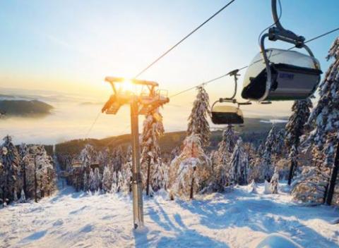 Užite si parádnu dovolenku priamo pod zjazdovkou. 3 až 4-dňový jarný pobyt v Orlických horách s wellness v Chatě pod Sjezdovkou.