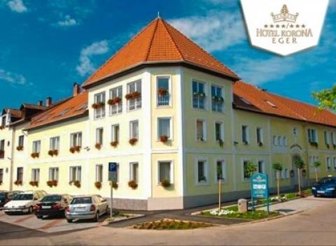 Hotel Korona s 200 ročnou vínnou pivnicou ponúka nezabudnuteľnú dovolenku priamo v Egeri. V cene polpenzia a neobmedzené wellness. 