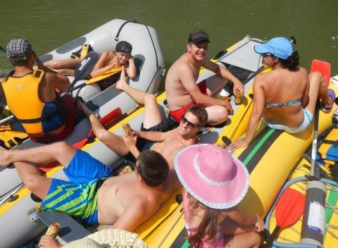 Jedinečný splav Malý Dunaj na Slovensku. Jedinečné zážitky pre Vás aj celú vašu rodinu alebo sa vyberte na splav so svojimi kamarátmi. 