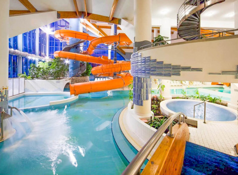 Maďarsko v zámku Fabianics blízko termálov s polpenziou a neobmedzeným wellness.