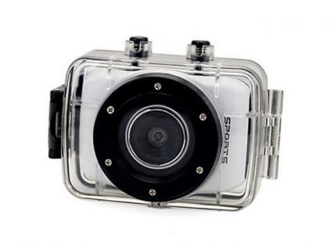 Zaznamenajte všetky vaše dobrodružstvá na cestách s perfektnou športovou digitálnou kamerou HD 720p 5Mpx a výdržou batérie viac ako hodinu.