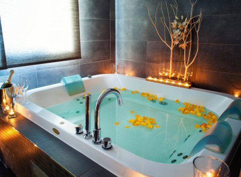 Valašské Meziříčí: rodinný Hotel Abácie **** s polpenziou, wellness a bowlingom.