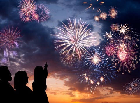 Silvestr na Vysočine v Hoteli Jehla *** s polopenziou a novoročnou oslavou.