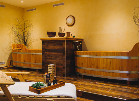 Mariánské Lázně: 4* Hotel La Passionaria s degustačnou večerou + bazén a masáž