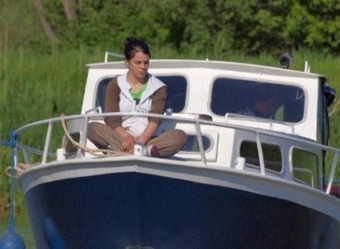 Výborný darček: 4-dňová plavba po Baťovom kanáli na lodi pod Vašim velením.