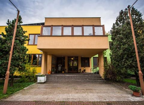 Len ticho a pohoda pri vodnej nádrži Kráľová. Relaxačný pobyt v hoteli Relax Inn*** s polpenziou,s neobmedzeným bazénom, šport a masážou.