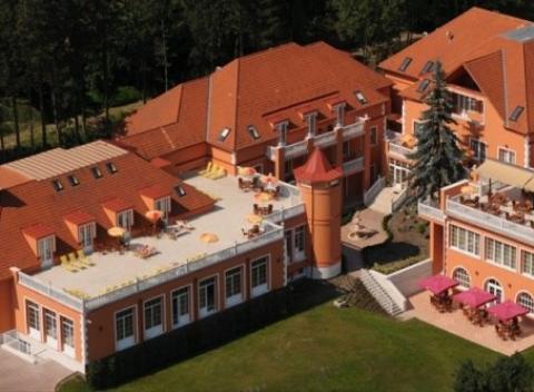 Doprajte si parádny wellness pobyt na pravom brehu Dunaja v historickom Ostrihome. Dovolenka pre dvoch v komfortnom hoteli Bellevue****.