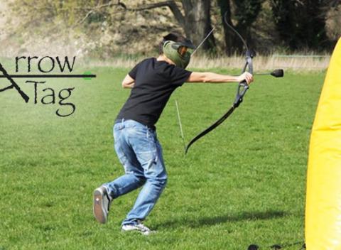 Vyrazte do boja ostreľovačov a vyskúšajte si novinku na Slovensku. Adrenalínový šport Arrow Tag môžete zažiť v Petržalke.