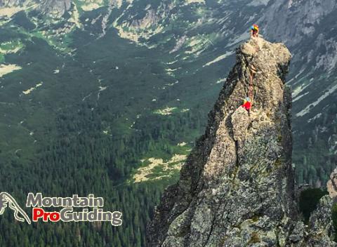 Výstup s horským vodcom na vrch Ihla v Ostrve. Na tento málo navštevovaný vrchol vás vezme profesionálny certifikovaný horský vodca.