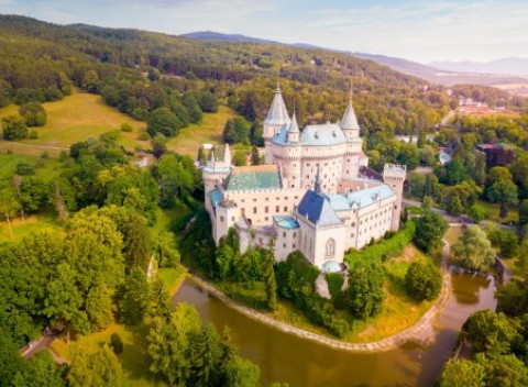Kúpeľné Bojnice pri zámku v hoteli Regia - CELOROČNE! Pobyt s polpenziou aj wellnessom.