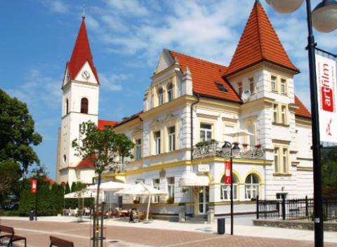 Rodinný hotel Margit*** vám ponúka dovolenku plnú odpočinku v kúpeľnom mestečku Trenčianske Teplice. 3 až 6-dňový pobyt so vstupom do sauny.