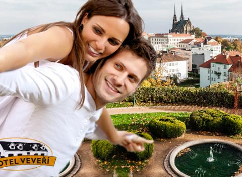 Dovolenka pri Brnenskej priehrade pre dvoch s kontinentálnymi raňajkami, chutnou večerou a 2 vstupenkami na hrad Veveří.