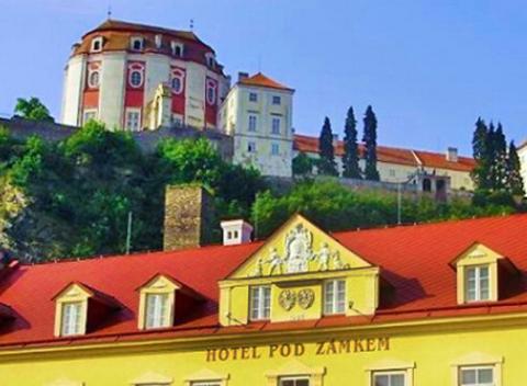 Príďte si oddýchnuť do očarujúceho okolia Vranovskej priehrady. Romantické ubytovanie v Hoteli Pod Zamkem*** pre dvoch s polpenziou.