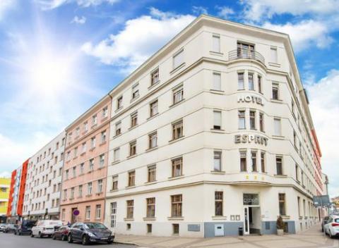 Nechajte sa i vy uchvátiť krásou prírodných i historických pamiatok. Skvelý 3 až 5-dňový pobyt v Hoteli Esprit 9*** s raňajkami pre dvoch. 