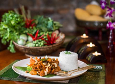 Pravé 3-chodové krevetové alebo kuracie menu od rodenej Thajčanky v Naam Thai Food. Doprajte si skvelú exotickú pochúťku. 