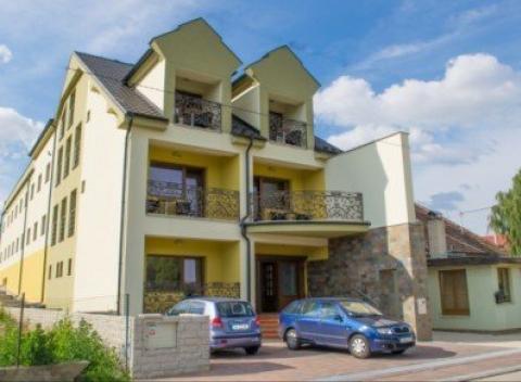 Užite si skvelú dovolenku pri slovenskom "mŕtvom mori"! Pobyt v Podhájskej v penzióne U Vodníka blízko kúpaliska, raňajky a masáž v cene. 