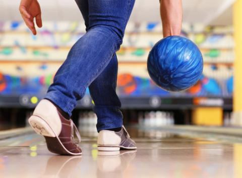 Hodinový bowling pre max. 10 osôb. Vezmite partiu kolegov na teambuilding a príďte sa zabaviť do Brooklyn Baru v Košiciach.