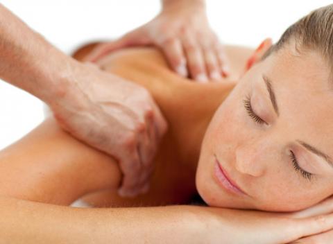 Relaxačné polhodinové masáže. Klasická, reflexná, detoxikačná alebo medová. Skvelá prevencia proti únave a stresu. 