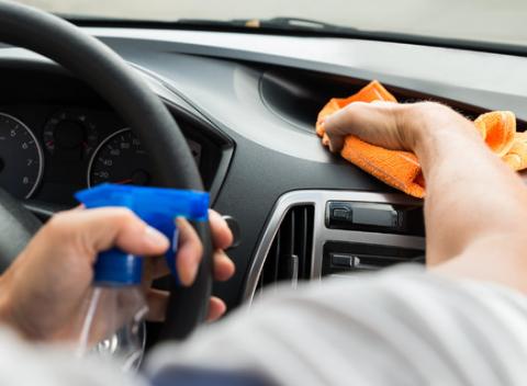 Kompletná údržba vozidla - tepovanie, dezinfekcia, umývanie a čistenie. Zverte vášho miláčika do rúk odborníkom.