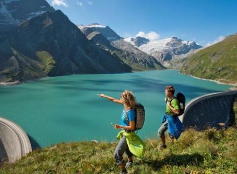 Vyberte sa na dovolenku do „Zeleného srdca Rakúska“.  Pobyt v útulnom hoteli Gasthof Kreischberg neďaleko mesta Murau s bohatou polpenziou.