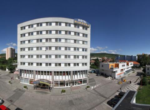 Na zážitky bohatý pobyt pre celú rodinu v 4* Hoteli Barónka v Bratislave, raňajky či polpenzia, bazén, vstup do zoo a jazda Prešporáčikom.