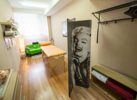 Aromaterapeutická masáž s olejmi u Kvetky. Doprajte si nádherných 30 minút len pre seba a ďaleko od každodenných povinností.