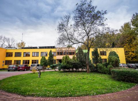 Kráľovská dovolenka pri vodnej nádrži Kráľová. Pobyt v hoteli Relax Inn*** s polpenziou, neobmedzeným vstupom do bazéna a športovým vyžitím.