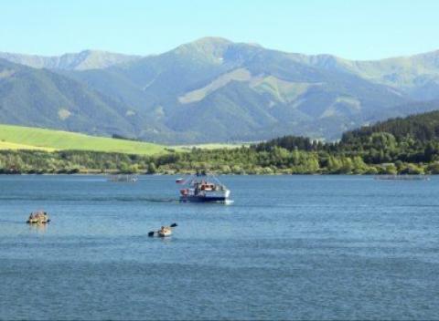 Vydajte sa do národného parku Veľká Fatra, do aquaparkov i k vodopádom! Ubytovanie v penzióne Astoria pre 2 osoby + 1 dieťa do 4 r.zadarmo.