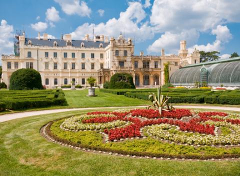 Užite si skvelých 3 až 5 dní v Hoteli Čech*** - Břeclav, uprostred slnečných viníc južnej Moravy. V cene raňajky a degustácia vína. 