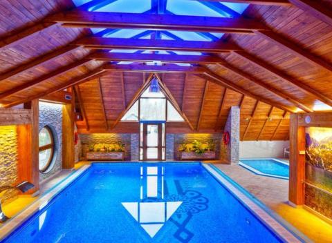 Vydajte sa za oddychom do poľských Tatier. Skvelá rodinná dovolenka v penzióne Toporów Premium v Białka Tatrzańska s polpenziou a wellness.