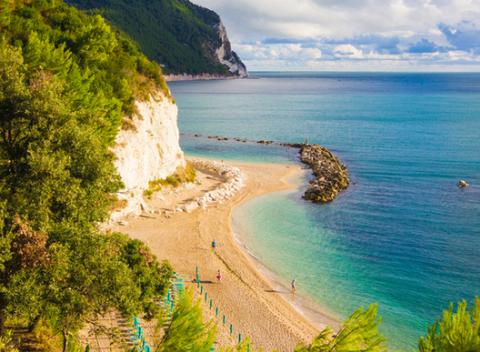 Objavte magické zákutia talianskeho mestečka Montemaggiore al Metauro dýchajúceho históriou a kultúrou, len 20 minút od Jadranského mora.
