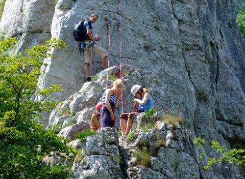 Výstup na Cukrovú Homoľu je určený nadšeným milovníkom prírody, turistom či lezcom. V sprievode lezeckého inštruktora sa dostanete až hore.
