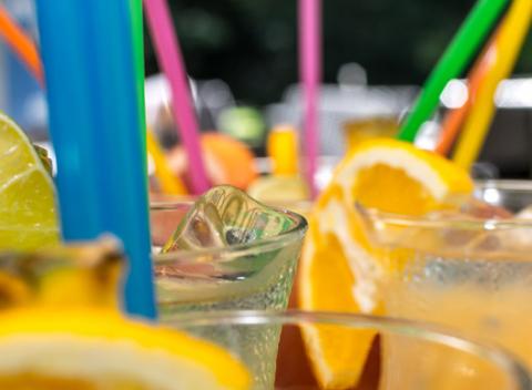 Osviežte si leto v Milenium café v centre Bratislavy. Na výber miešané drinky ako Sex on the beach, Mojito, Cuba Libre a mnoho ďalších.