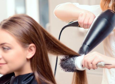 Doprajte si nový strih, farbenie a hĺbkovú regenerácia vlasov. Zverte svoju hrivu do rúk odborníčkam v kaderníctve Inffinity.