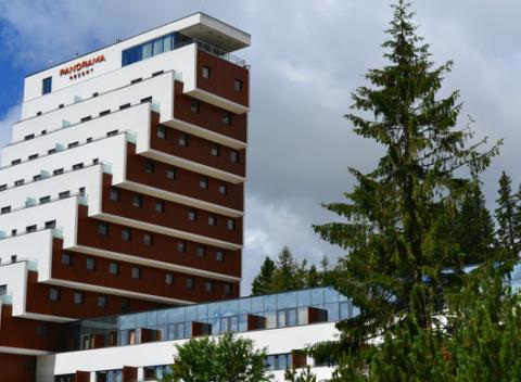 Štrbské pleso ako na dlani! Vychutnajte si dovolenku na 3 až 7 dní v hotelovo-apartmánovom resorte Panorama vo Vysokých Tatrách.