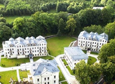 Pobyt s polpenziou v krásnom wellness hoteli Cottonina Villa & Mineral SPA v príjemnom prostredí hôr na juhozápade Poľska v Świeradów-Zdrój.