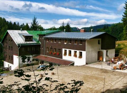 Vychutnajte si sviežu dovolenku v Jizerských horách blízko Liberca. Fantastický pobyt na 3 - 5 dní s wellness a polpenziou v penzióne Artur.