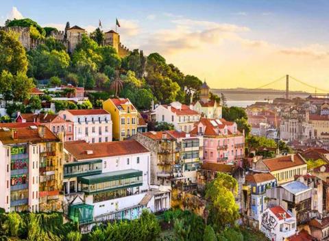 Navštívte očarujúce hlavné mesto Portugalska a spoznajte jeho krásy a pamiatky. Dovolenka v 4* Skyna Hotel Lisboa s raňajkami.