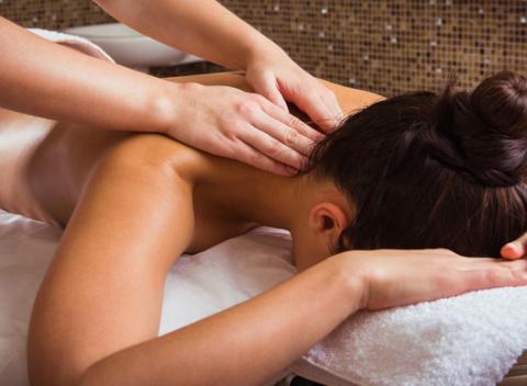 Príďte si oddýchnuť a vychutnať masáž od skúsenej fyzioterapeutky s dlhoročnou praxou. Môžete si vybrať zo širokej ponuky masáží. 