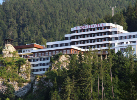 Oddych v rakúskych Alpách s polpenziou v hoteli Sporthotel am Semmering***.