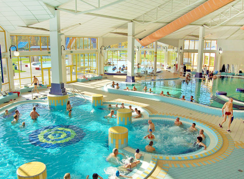 Kúpele Sárvár v hoteli s raňajkami + varianty s celodenným vstupom do termálov.