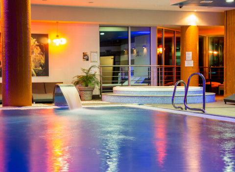 Relax v Holiday Inn v Žiline s wellness, polpenziou, masážou a perfektným výhľadom na mesto.