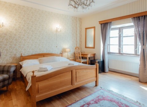 Pobyt v najkrajšom hoteli Banskej Štiavnice v hoteli Salamander*** s raňajkami.