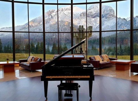 Zatúlajte sa na sever Slovenska a užite si dovolenku v Tatranskej Javorine v 4* Hoteli Montfort.