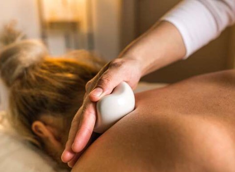 Pravé ayurvédske masáže od masérky z Indie. Nechajte na sebe odznieť účinky intenzívnej masáže.