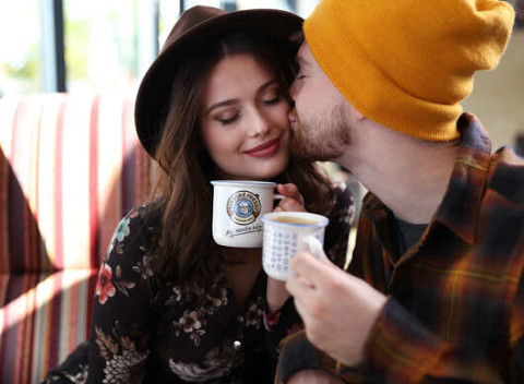 Originálna káva ŠTRBSKÉ PRESSO s koláčikom alebo dve kávy za cenu jednej.